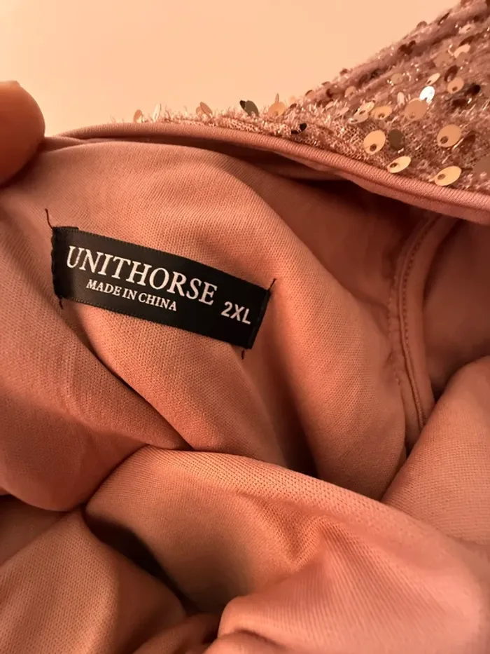 Robe de soirée longue à sequins - photo numéro 7