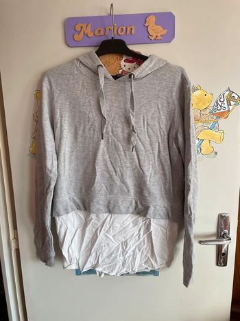 Pull gris et blanc à capuche, taille XXS/XS, marque Tally Weijl.