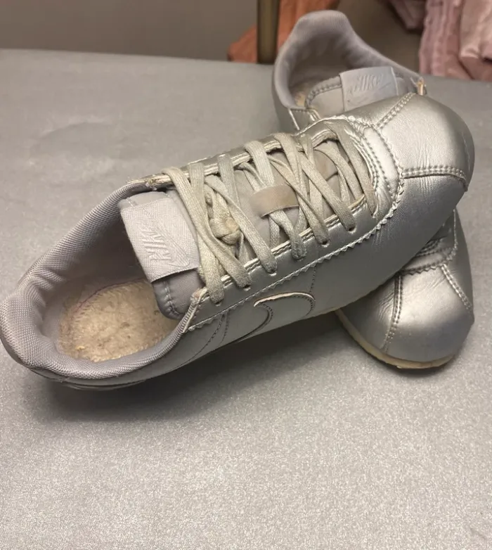 Nike air argenté - photo numéro 5