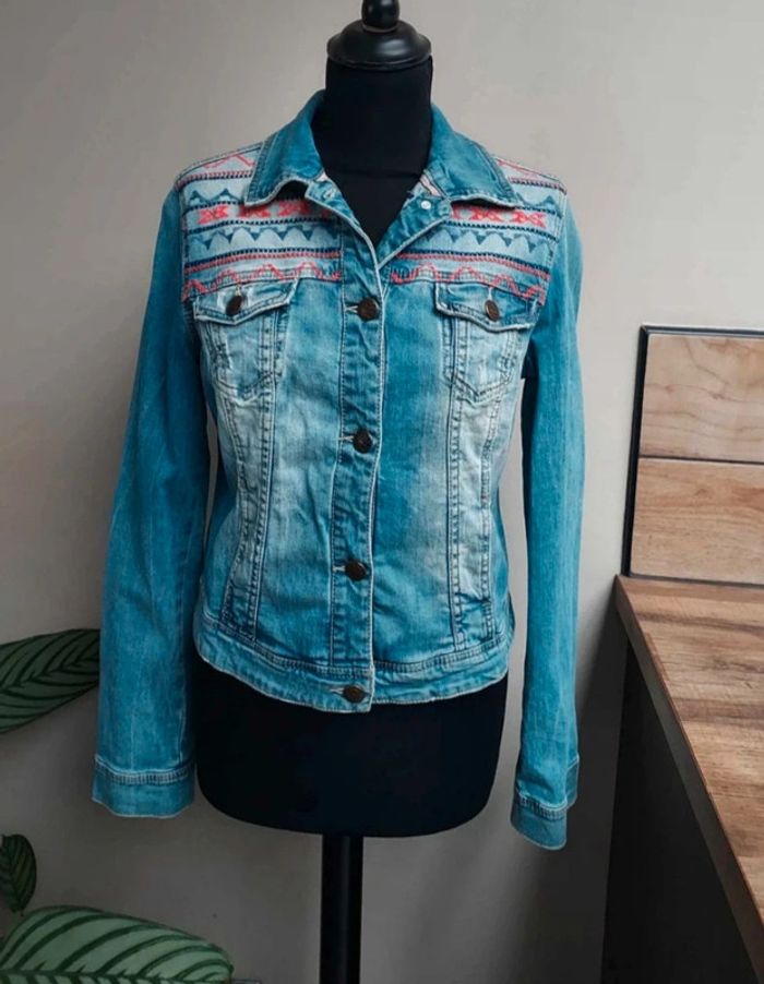 Jolie veste en jean Cache Cache