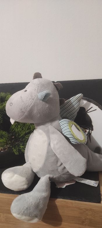 Peluche d'activité dragon obaibi okaidi blanc gris bleu rayé  miroir Dinosaure