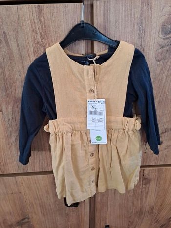 Robe neuf et tee-shirt 12 mois