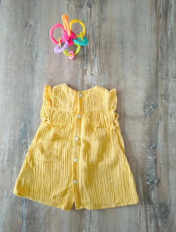 Robe moutarde 6 mois - Neuve - photo numéro 4