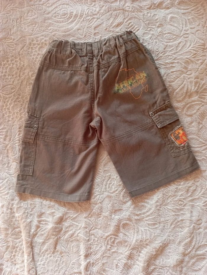 Lot de 2 shorts 4 ans très bon état - photo numéro 15