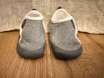 Chaussons souples et antidérapant Taille 25