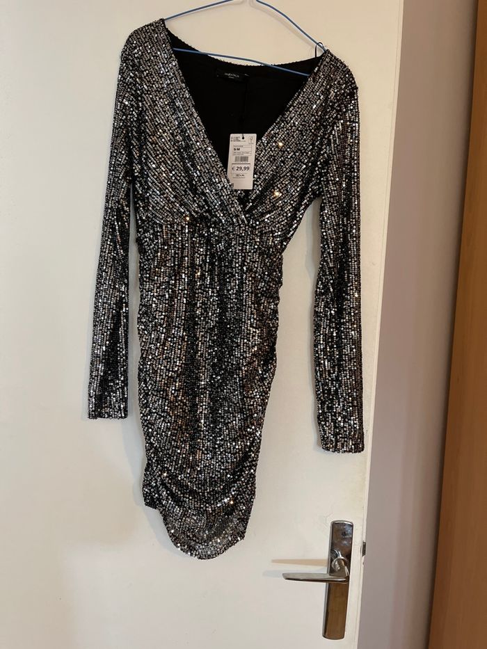 Robe sequins - photo numéro 2