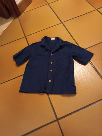 Chemise bleu manche courte 12 18 mois H&M avec col cubain