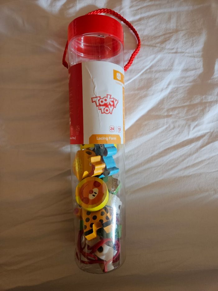 Perles à enfiler - animaux de la ferme en bois