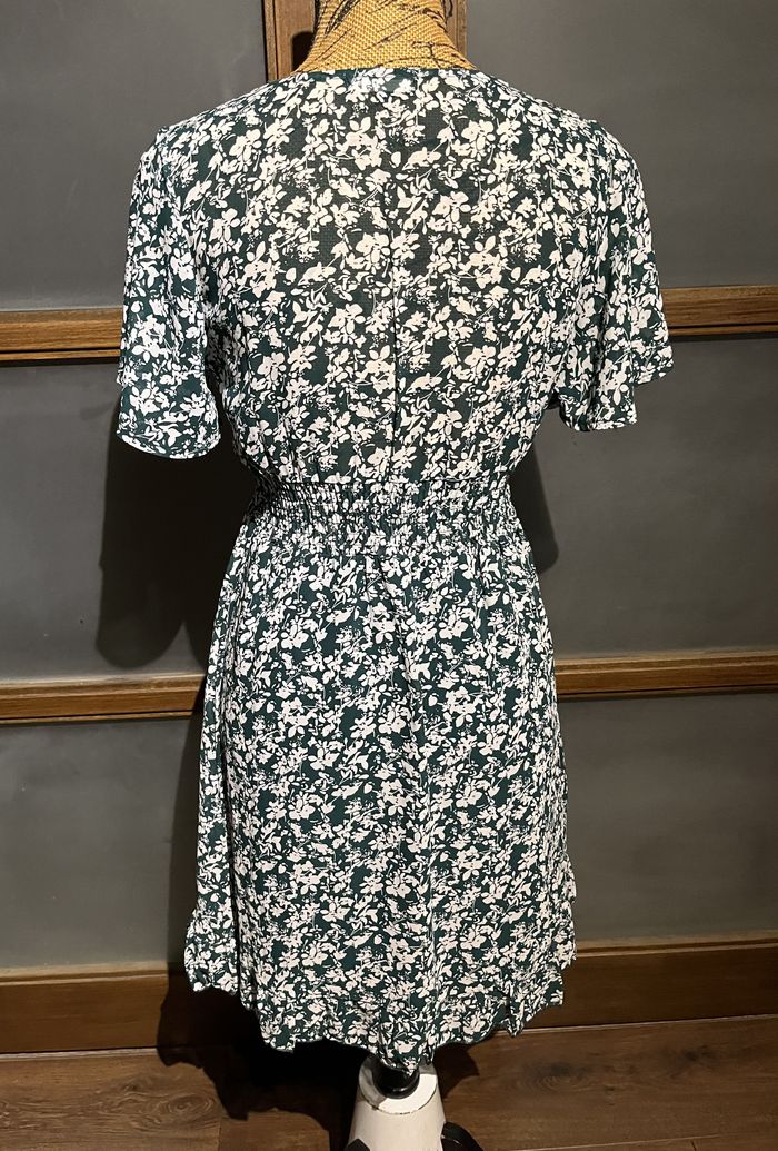 Robe verte & blanche (XS-34) - photo numéro 2