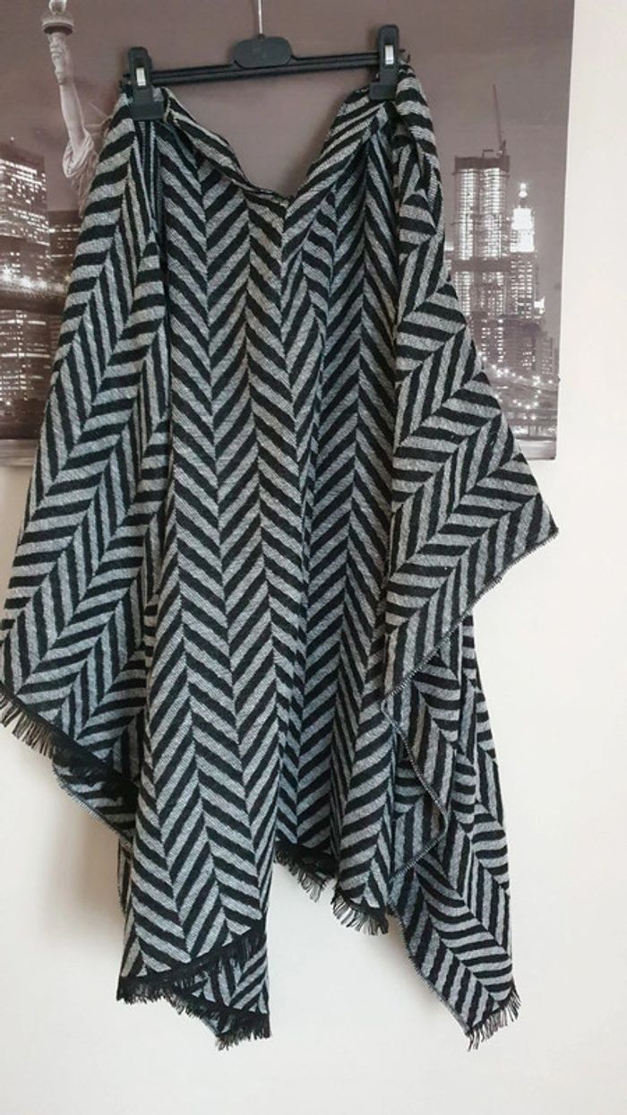 Poncho femme - photo numéro 2