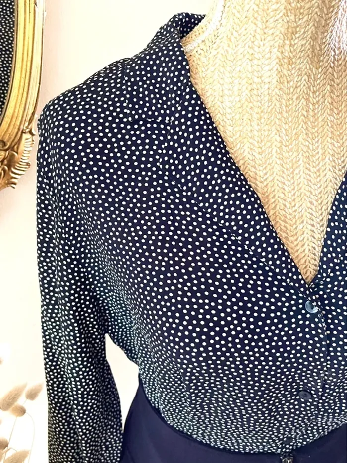 Sublime chemise manche longue à boutonnage et col noir et blanc style plumetis à pois - photo numéro 6