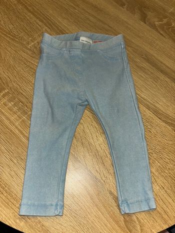 Jean bébé fille Zara taille 9/12 mois très bon état