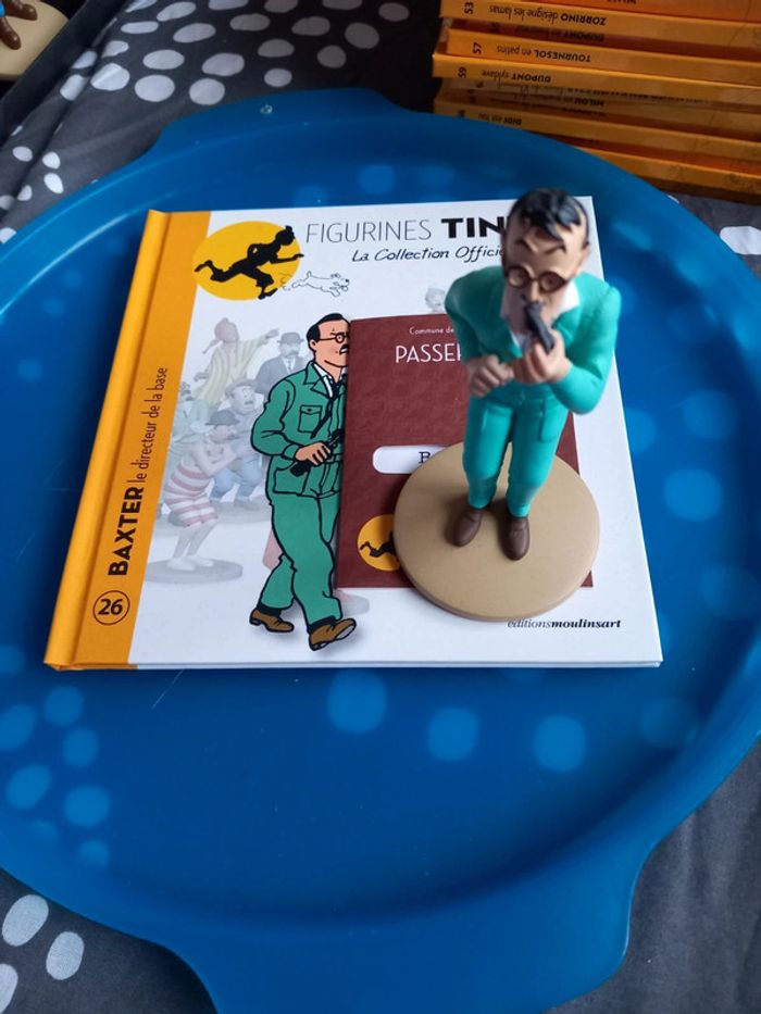 Figurine baxter le directeur de la base