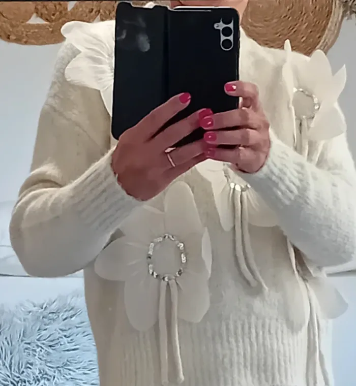 Pull beige fleur - photo numéro 3