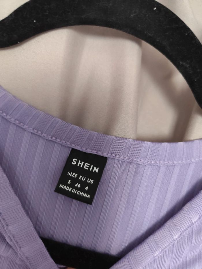 Robe plissée sur les côté - photo numéro 3