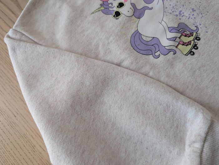 Sweat licorne Primark - photo numéro 4