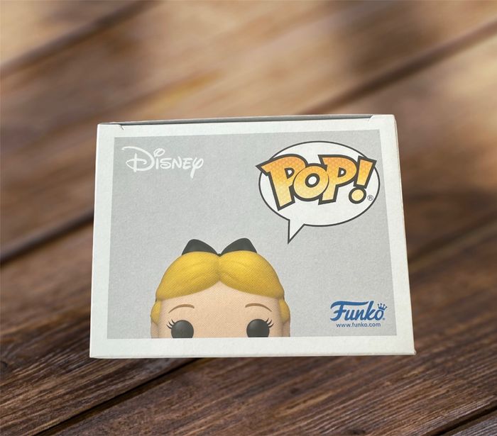 Funko Pop Alice In Wonderland 1395 Alice With Tea - photo numéro 5