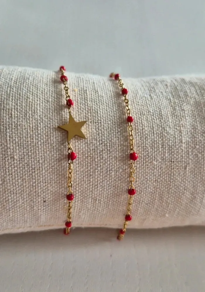 Lot de 2 bracelets dorée perles rouge 
🌸 en acier inoxydable