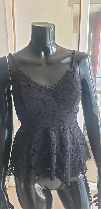 Top dentelle noir