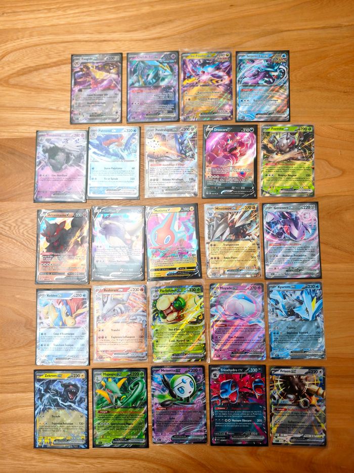 Pokémon lot 24 cartes EX et V