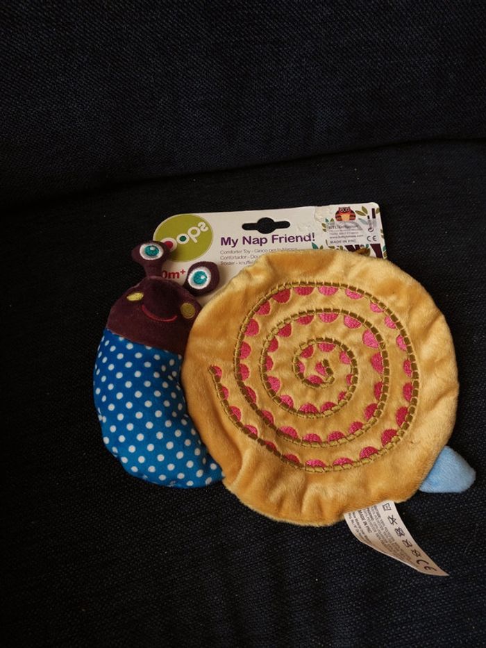 escargot Oops doudou plat jaune
