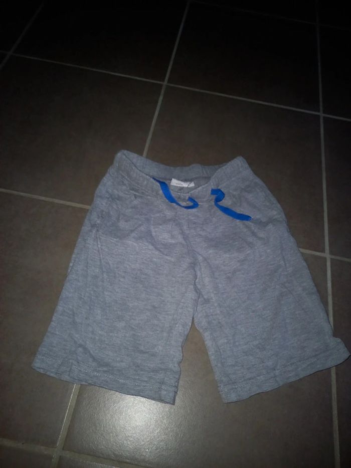Short gris
