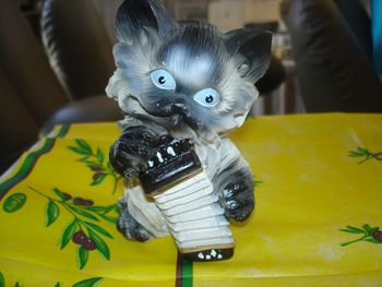 Joli sujet "Petit CHAT gris & blanc"