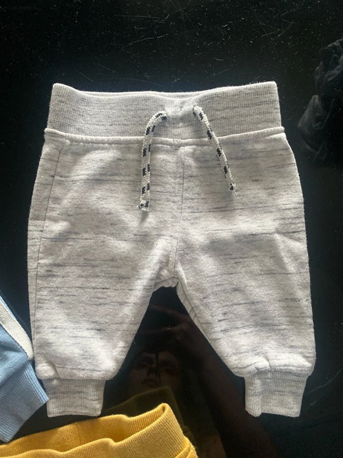 Lot bas de survêtement - photo numéro 4