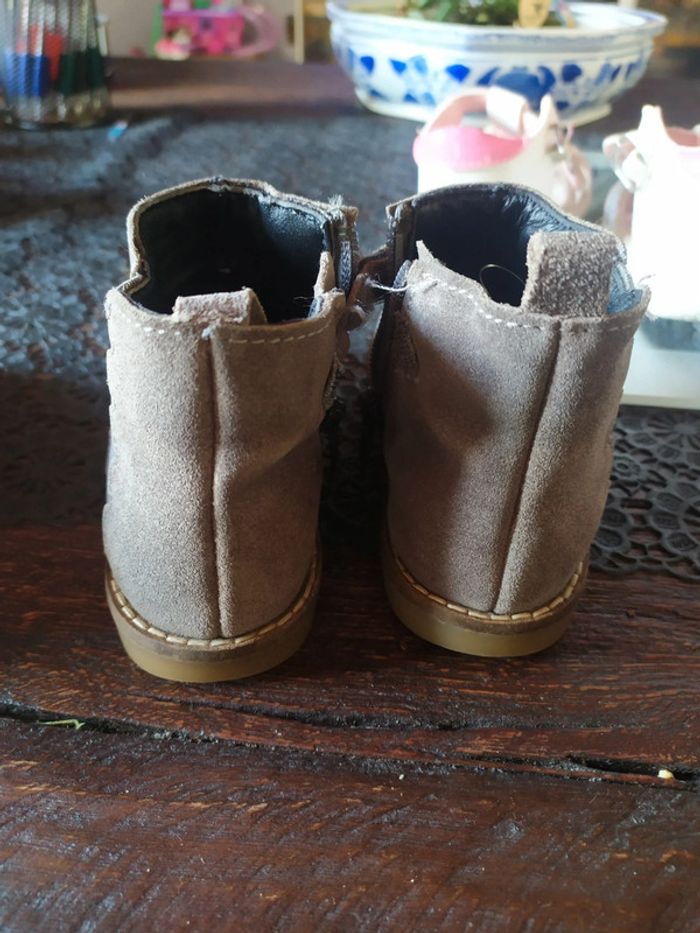 Lot chaussures fille taille 23: sandalettes + bottines + chaussons - photo numéro 11