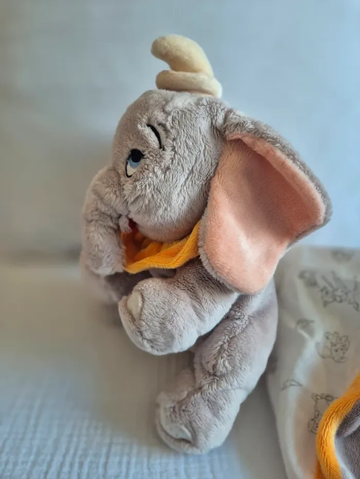 Peluche doudou Disney Dumbo - photo numéro 3