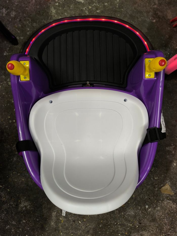 voiture tamponneuse avec télécommande pour les parents - photo numéro 5