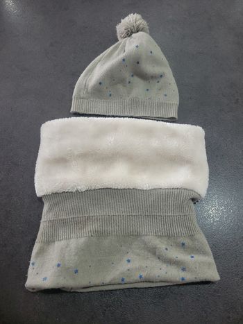 Ensemble bonnet tour de cou