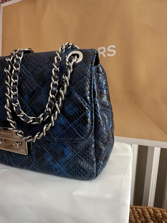 Sac à main Michael Kors modèle Sloan python bleu - photo numéro 2
