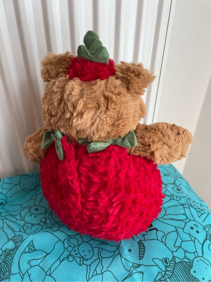 Peluche Jellycat Ours Bartholomew Fraise 🍓 - photo numéro 10