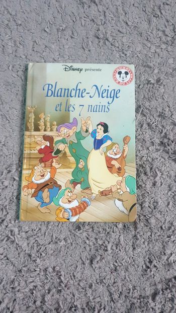 Livre Blanche‐neige et les sept nains