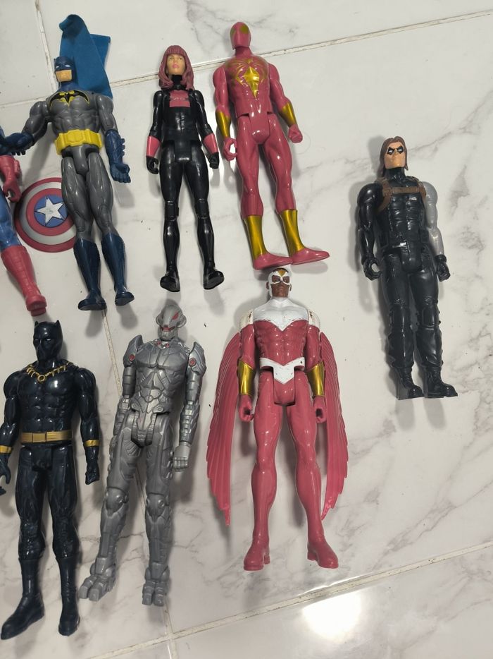 Lot Figurine Marvel, DC comics star wars - photo numéro 2
