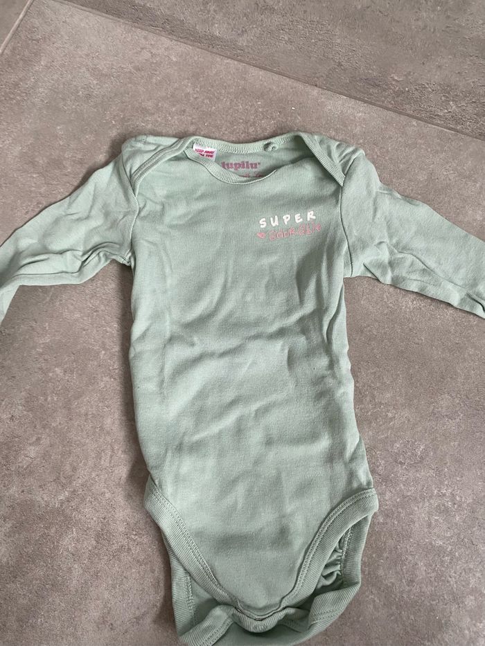 Lot body taille 6 mois - photo numéro 6