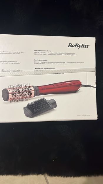 Brosse chauffante babyliss neuf