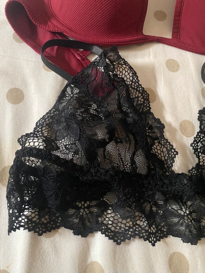 lot de deux. Soutiens-gorge, undiz taille 90B, bordeaux et noir. - photo numéro 4