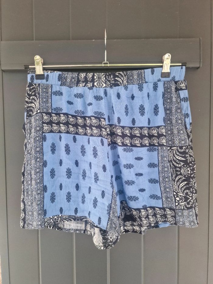 Short court bleu imprimé - photo numéro 3