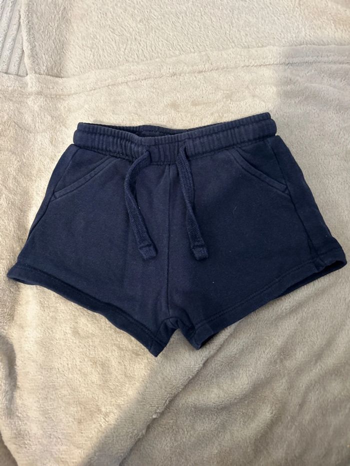 Short 9 mois