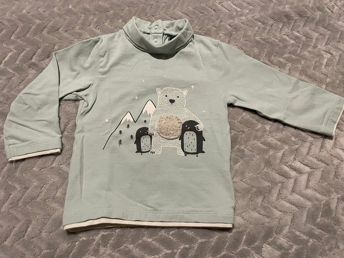 Gilets sans manche et tshirts 12 mois - photo numéro 5