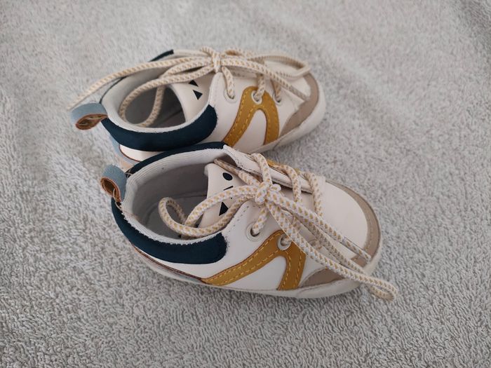 Chaussures 12/18 mois - photo numéro 2