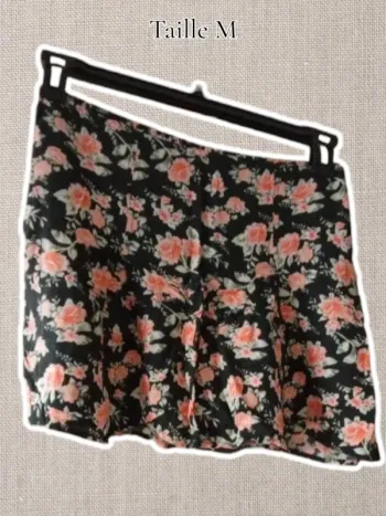 Jupe noir fleurie - Taille M