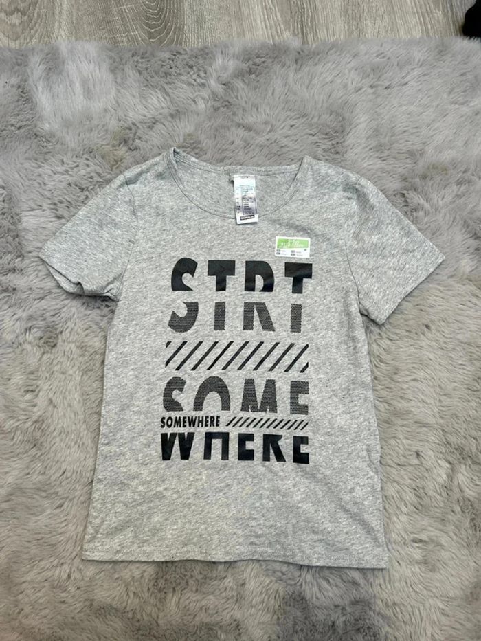 T shirt de sport gris chine