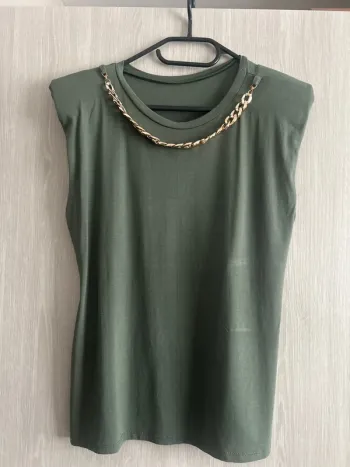 T shirt à épaulette taille unique