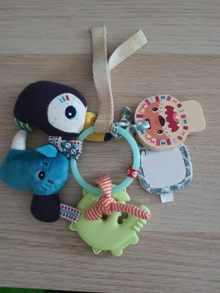 Hochet lilliputiens