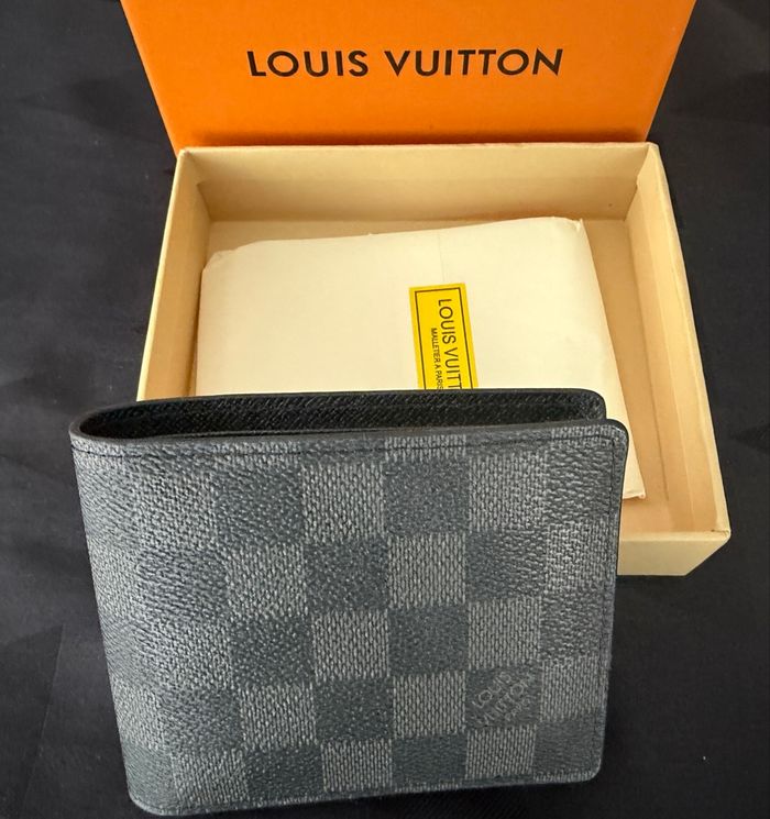 Porte feuilles LV - photo numéro 4