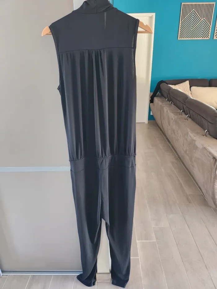 Combi pantalon noire formul taille 40 bon état elastiquée - photo numéro 2
