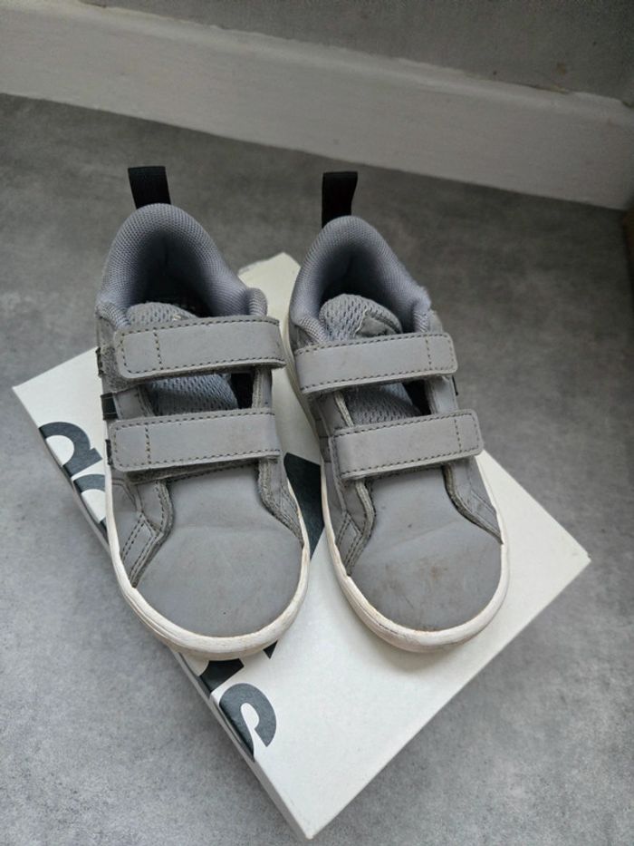 Basket tennis Adidas grise, 25